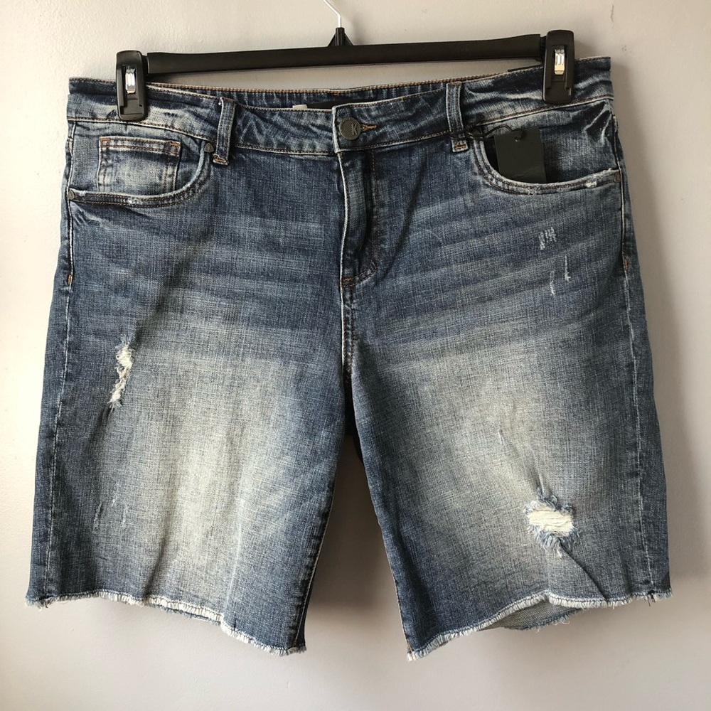 KUT From the Kloth Sophie Bermuda Distressed Jean shorts Women’s size 16